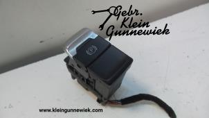 Usados Interruptor de freno de mano Audi A4 Precio de solicitud ofrecido por Gebr.Klein Gunnewiek Ho.BV
