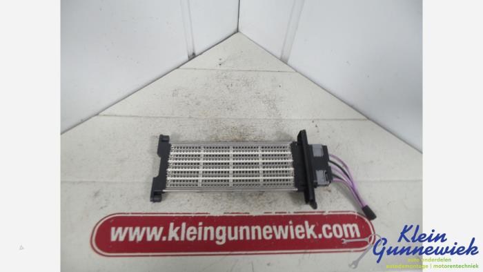 Używane Grzejnik Renault Kangoo Cena € 59,00 Procedura marży oferowane przez Klein Gunnewiek Autodemontage & Motorentechniek