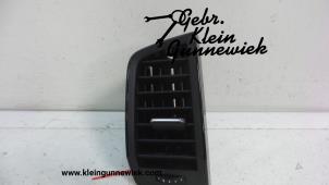 Gebrauchte Luftgitter Armaturenbrett Skoda Karoq Preis auf Anfrage angeboten von Gebr.Klein Gunnewiek Ho.BV