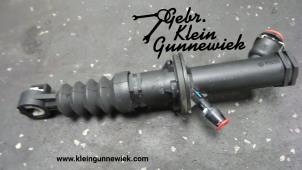 Usados Embrague cilindro maestro Renault Clio Precio de solicitud ofrecido por Gebr.Klein Gunnewiek Ho.BV