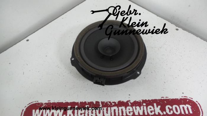 Speaker from a Ford B-Max 2013