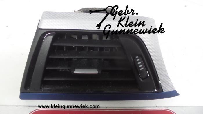 Dashboard vent from a BMW 4-Serie 2014