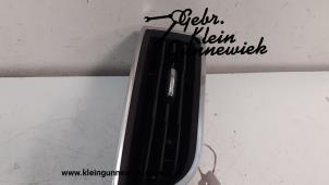 Używane Kratka wentylacyjna deski rozdzielczej Ford Galaxy Cena na żądanie oferowane przez Gebr.Klein Gunnewiek Ho.BV