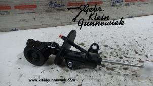 Gebrauchte Kupplung Hauptzylinder Opel Meriva Preis auf Anfrage angeboten von Gebr.Klein Gunnewiek Ho.BV