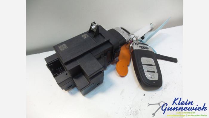 Używane Stacyjka + Kluczyk Audi A5 Cena € 35,00 Procedura marży oferowane przez Klein Gunnewiek Autodemontage & Motorentechniek