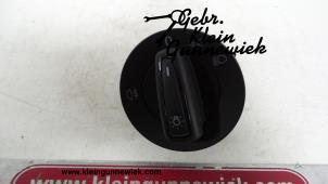 Używane Przelacznik swiatel Volkswagen Crafter Cena € 35,00 Procedura marży oferowane przez Gebr.Klein Gunnewiek Ho.BV