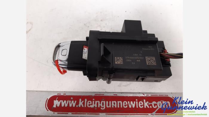 Używane Stacyjka + Kluczyk Audi RS4 Cena € 35,00 Procedura marży oferowane przez Klein Gunnewiek Autodemontage & Motorentechniek