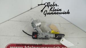 Usagé Serrure de contact + clé Opel Adam Prix sur demande proposé par Gebr.Klein Gunnewiek Ho.BV