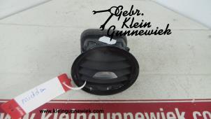 Usagé Grille aération tableau de bord Opel Adam Prix € 15,00 Règlement à la marge proposé par Gebr.Klein Gunnewiek Ho.BV