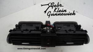 Used Dashboard vent BMW 1-Serie Price € 30,00 Margin scheme offered by Gebr.Klein Gunnewiek Ho.BV
