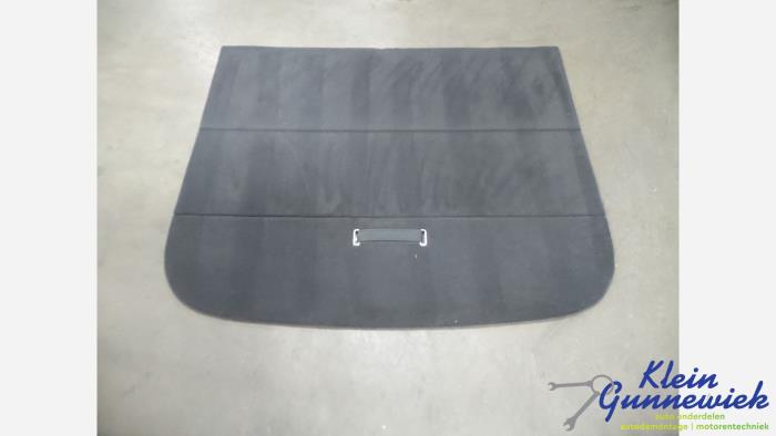 Garniture de plancher de coffre
