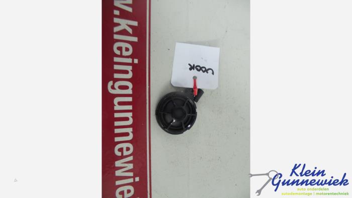 Używane Glosnik Audi Q3 Cena € 20,00 Procedura marży oferowane przez Klein Gunnewiek Autodemontage & Motorentechniek
