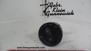 Gebrauchte Licht Schalter Volkswagen Caddy Preis € 20,00 Margenregelung angeboten von Gebr.Klein Gunnewiek Ho.BV