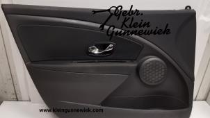 Usados Tapizado de puerta de 4 puertas izquierda delante Renault Megane Precio de solicitud ofrecido por Gebr.Klein Gunnewiek Ho.BV