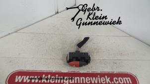 Gebrauchte Panikbeleuchtung Schalter Renault Master Preis € 15,00 Margenregelung angeboten von Gebr.Klein Gunnewiek Ho.BV