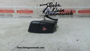 Usados Interruptor de luz de pánico Audi A5 Precio de solicitud ofrecido por Gebr.Klein Gunnewiek Ho.BV