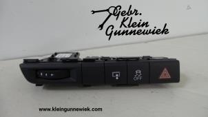 Usagé Commutateur éclairage d'urgence Audi A8 Prix sur demande proposé par Gebr.Klein Gunnewiek Ho.BV