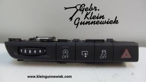 Usagé Commutateur éclairage d'urgence Audi A8 Prix sur demande proposé par Gebr.Klein Gunnewiek Ho.BV