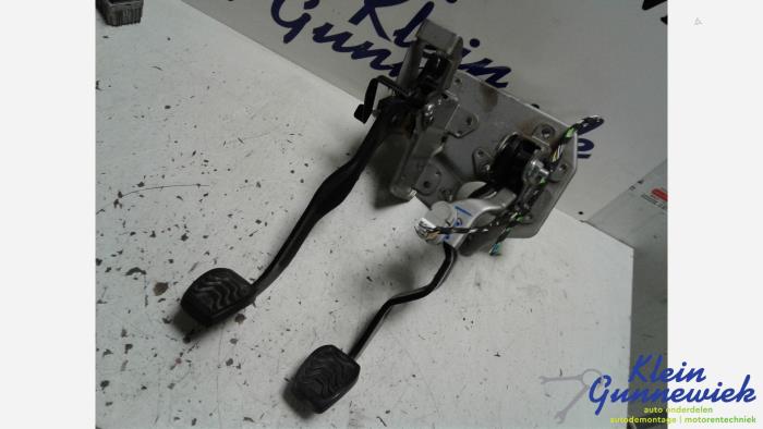 Gebrauchte Pedale Set Ford Transit Preis € 55,00 Margenregelung angeboten von Klein Gunnewiek Autodemontage & Motorentechniek