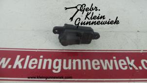 Used Central locking motor Volkswagen Passat Price € 15,00 Margin scheme offered by Gebr.Klein Gunnewiek Ho.BV
