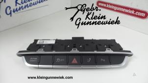 Gebrauchte Panikbeleuchtung Schalter Audi TT Preis auf Anfrage angeboten von Gebr.Klein Gunnewiek Ho.BV