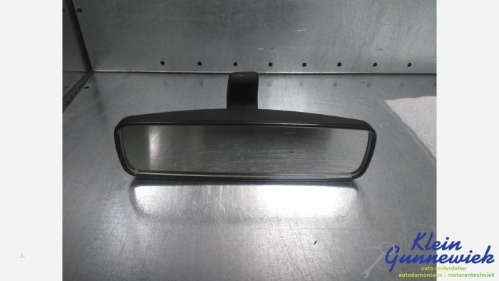 Usados Retrovisor interior Renault Fluence Precio € 30,00 Norma de margen ofrecido por Klein Gunnewiek Autodemontage & Motorentechniek