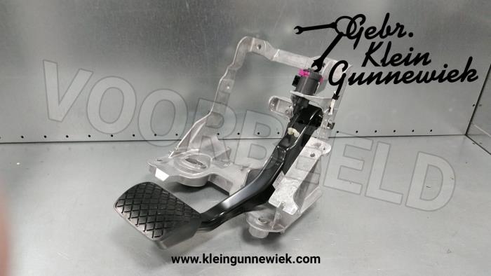 Brake pedal from a Audi A8 2013