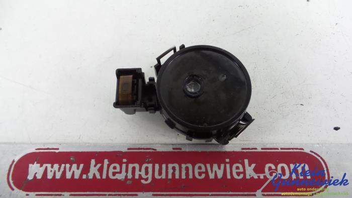 Begagnade Regnsensor BMW 5-Serie Pris € 19,00 Marginaltabell erbjuds av Klein Gunnewiek Autodemontage & Motorentechniek