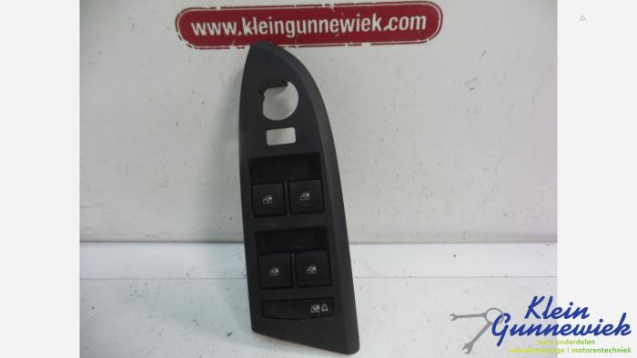 Usados Interruptor combinado de ventanillas Opel Ampera Precio € 25,00 Norma de margen ofrecido por Klein Gunnewiek Autodemontage & Motorentechniek