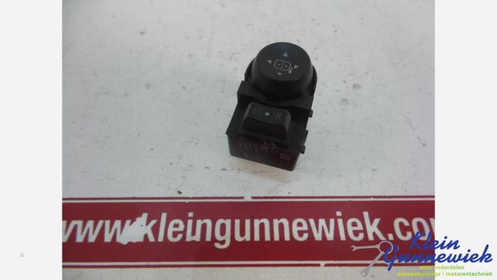 Begagnade Interruptor de retrovisor Opel Ampera Pris € 30,00 Marginaltabell erbjuds av Klein Gunnewiek Autodemontage & Motorentechniek