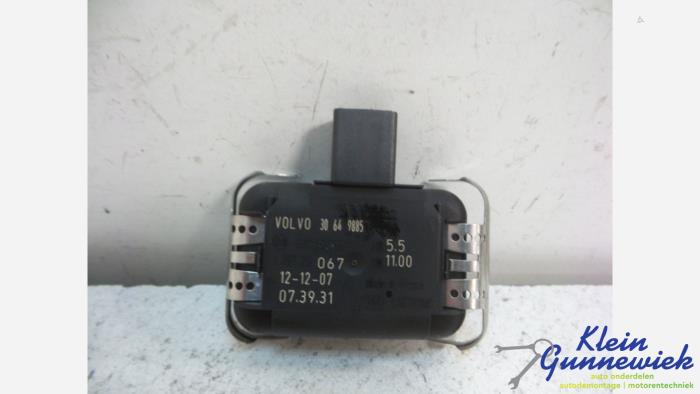 Begagnade Regnsensor Volvo XC90 Pris € 19,00 Marginaltabell erbjuds av Klein Gunnewiek Autodemontage & Motorentechniek
