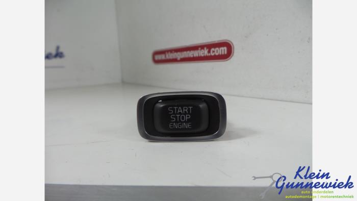 Używane Przelacznik Start/Stop Volvo V70 Cena € 15,00 Procedura marży oferowane przez Klein Gunnewiek Autodemontage & Motorentechniek