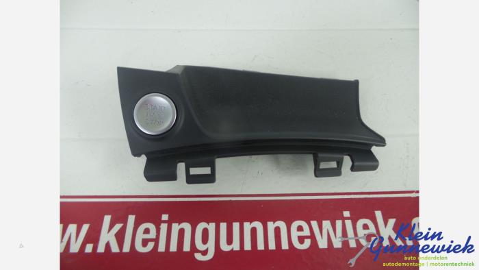 Używane Przelacznik Start/Stop Audi Q3 Cena € 10,00 Procedura marży oferowane przez Klein Gunnewiek Autodemontage & Motorentechniek