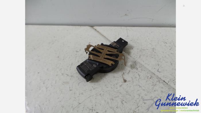 Begagnade Regnsensor BMW 3-Serie Pris € 48,00 Marginaltabell erbjuds av Klein Gunnewiek Autodemontage & Motorentechniek