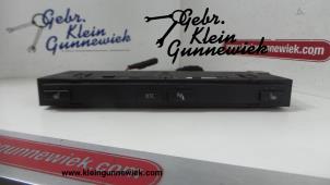 Gebrauchte Sitzheizung Schalter BMW 5-Serie Preis auf Anfrage angeboten von Gebr.Klein Gunnewiek Ho.BV