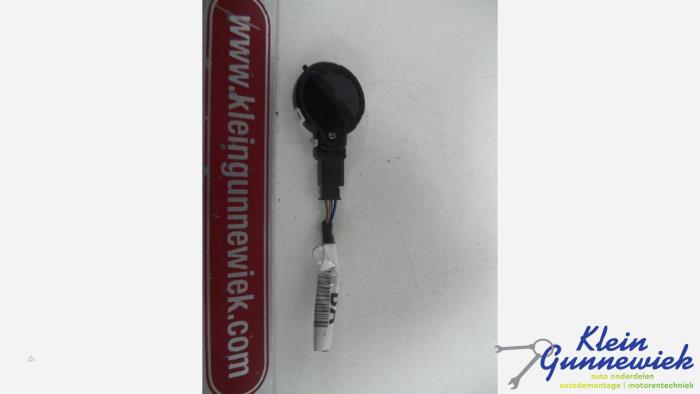 Begagnade Regnsensor Ford Transit Connect Pris € 30,00 Marginaltabell erbjuds av Klein Gunnewiek Autodemontage & Motorentechniek