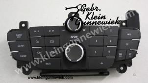 Usados Panel de control de radio Opel Insignia Precio de solicitud ofrecido por Gebr.Klein Gunnewiek Ho.BV