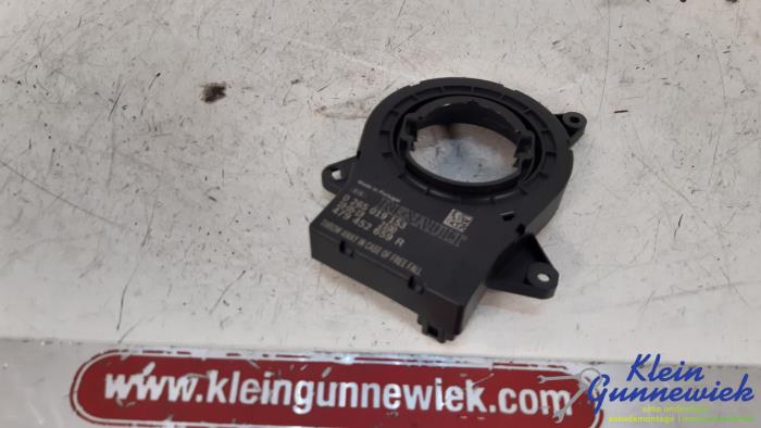 Begagnade Styrvinkelsensor Renault Clio Pris € 26,00 Marginaltabell erbjuds av Klein Gunnewiek Autodemontage & Motorentechniek