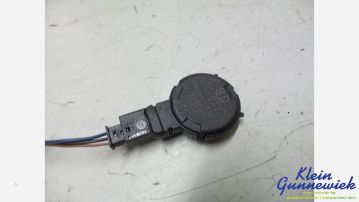 Begagnade Regnsensor Opel Meriva Pris € 15,00 Marginaltabell erbjuds av Klein Gunnewiek Autodemontage & Motorentechniek