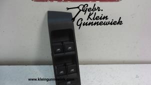 Usados Interruptor combinado de ventanillas Skoda Fabia Precio de solicitud ofrecido por Gebr.Klein Gunnewiek Ho.BV