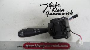 Usagé Commutateur feu clignotant Renault Trafic Prix sur demande proposé par Gebr.Klein Gunnewiek Ho.BV