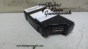 Usados Unidad de control multimedia Volkswagen Sharan Precio de solicitud ofrecido por Gebr.Klein Gunnewiek Ho.BV