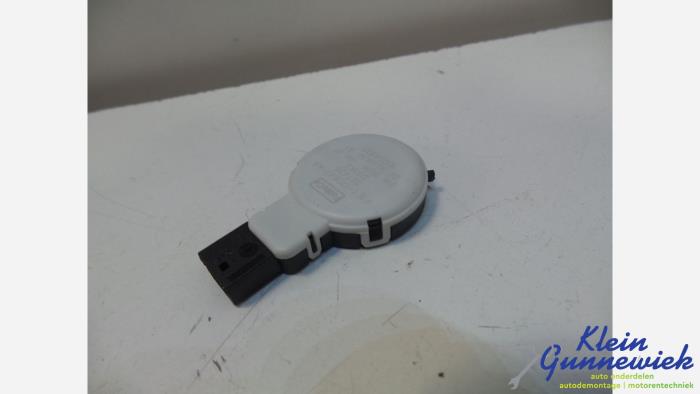 Begagnade Regnsensor Ford Focus Pris € 20,00 Marginaltabell erbjuds av Klein Gunnewiek Autodemontage & Motorentechniek