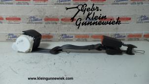 Used Rear seatbelt, centre Ford B-Max Price on request offered by Gebr.Klein Gunnewiek Ho.BV