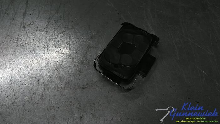Begagnade Regnsensor Opel Vectra Pris € 20,00 Marginaltabell erbjuds av Klein Gunnewiek Autodemontage & Motorentechniek