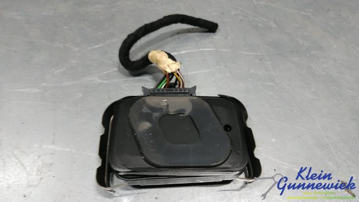 Begagnade Regnsensor Opel Omega Pris € 20,00 Marginaltabell erbjuds av Klein Gunnewiek Autodemontage & Motorentechniek