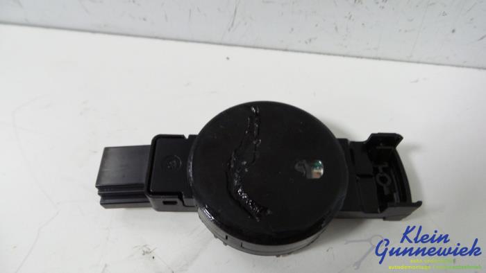 Begagnade Regnsensor Opel Astra Pris € 28,00 Marginaltabell erbjuds av Klein Gunnewiek Autodemontage & Motorentechniek