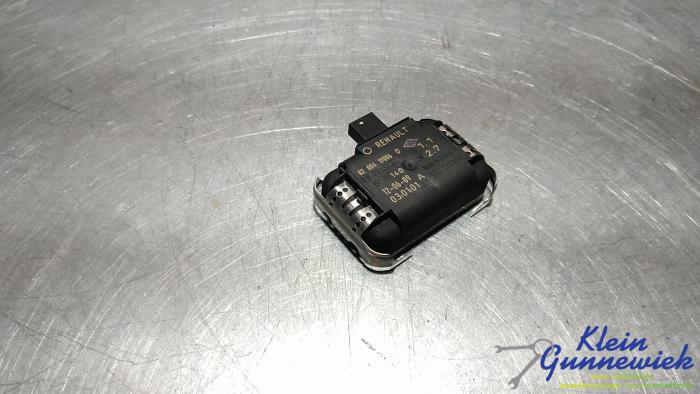 Begagnade Regnsensor Renault Trafic Pris € 19,00 Marginaltabell erbjuds av Klein Gunnewiek Autodemontage & Motorentechniek