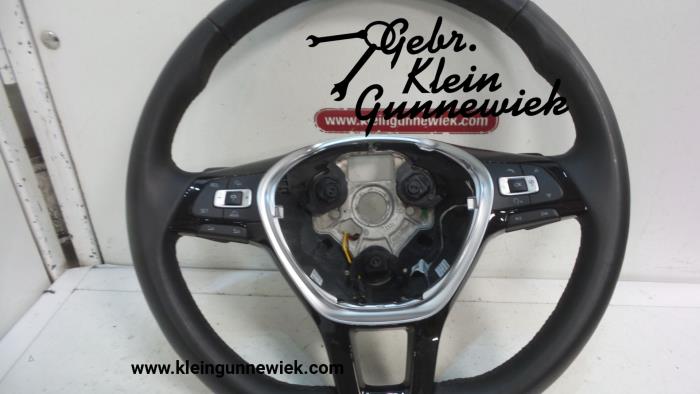 Steering wheel from a Volkswagen Tiguan 2017