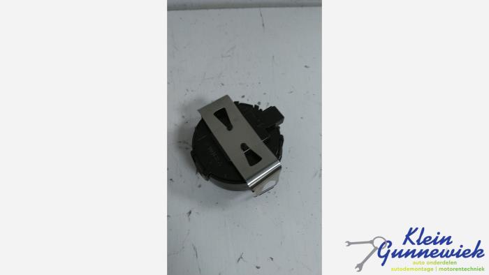 Begagnade Regnsensor Renault Clio Pris € 15,00 Marginaltabell erbjuds av Klein Gunnewiek Autodemontage & Motorentechniek